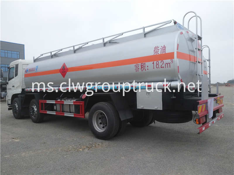 Dongfeng Oil Truck 2